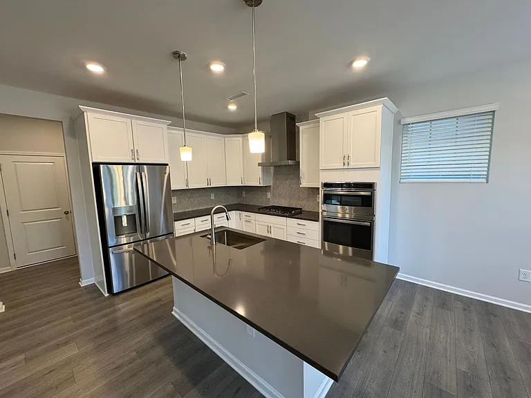 2422 Greshford Ln — Photo 14