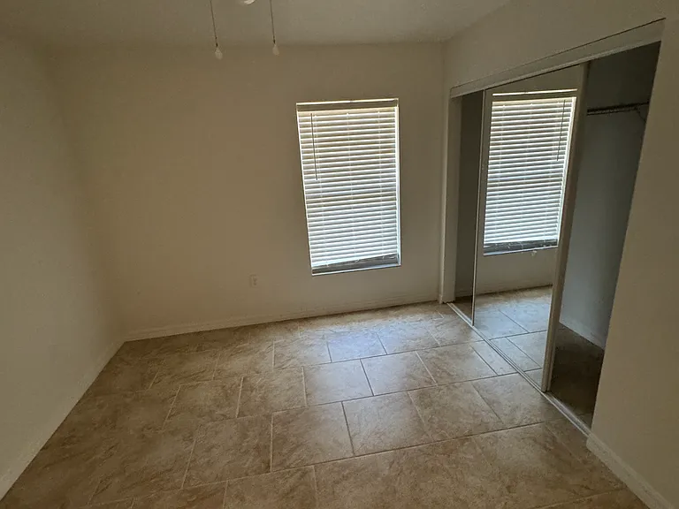 1447 NW 52nd Ave — Photo 6