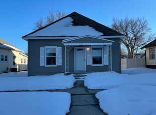 518 E 6th St, Hastings, NE 68901