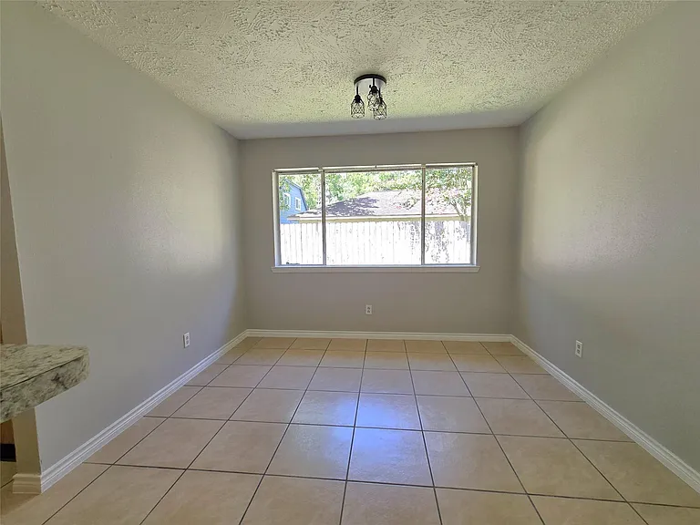 4835 Owens Creek Ln — Photo 4