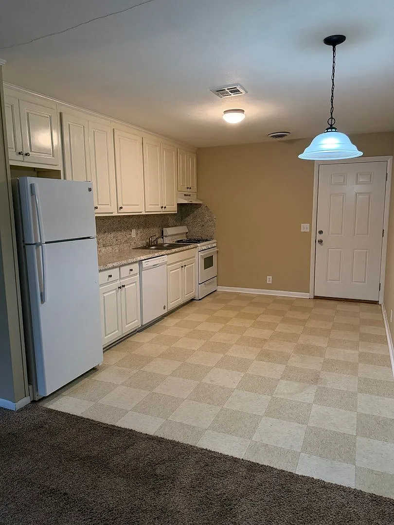 BCM Investments - 1102 N 1st St — Photo 4