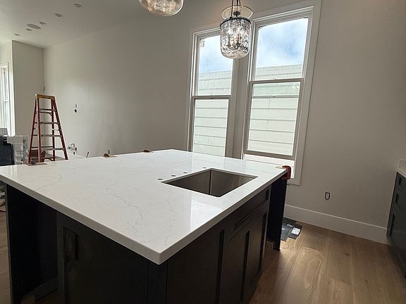 2nd image of 1813 Lyon St #1813