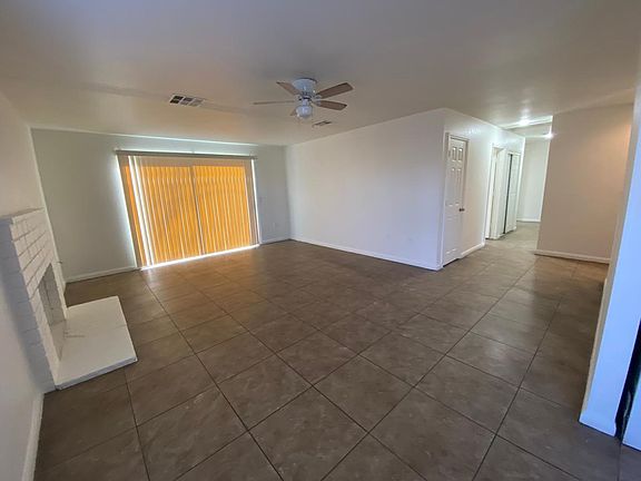 3rd image of 5809 Apple Valley Ln
