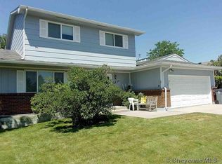 6824 Pasadena Rd, Cheyenne, WY 82009