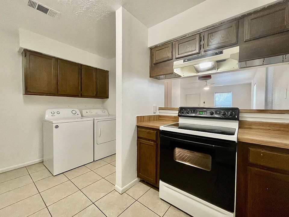 1st image of 107 1st St APT A