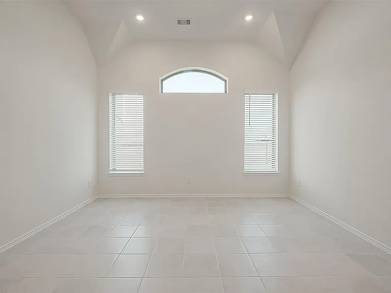 1303 Munson Valley Rd — Photo 23