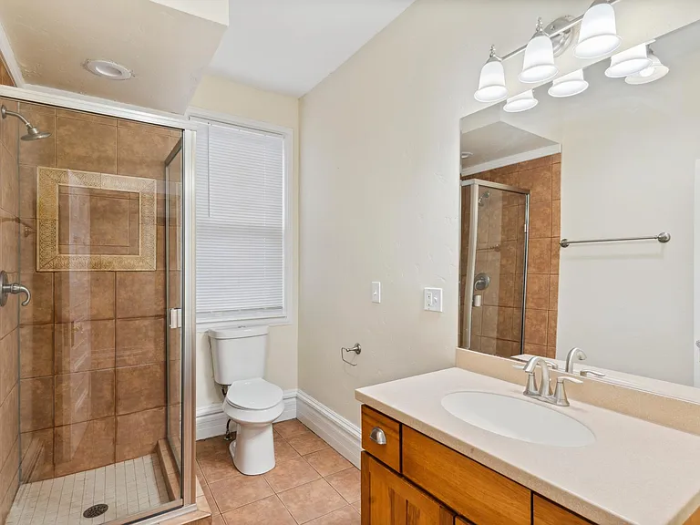 1023 N Weber St — Photo 7