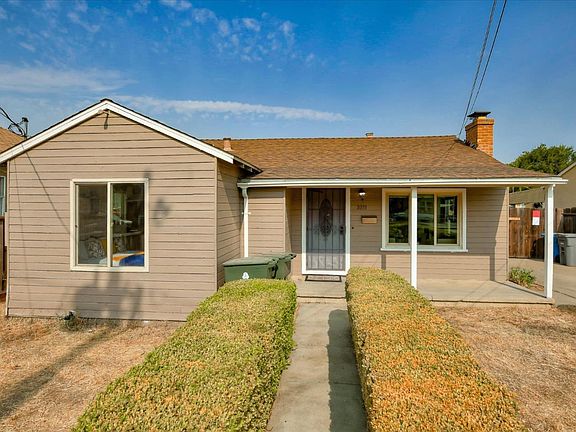 2nd image of 3211 E Hills Dr