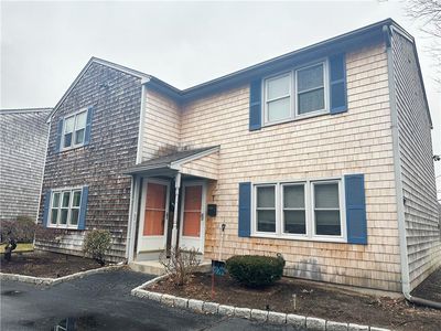 14 School St APT 2, West Warwick, RI, 02893