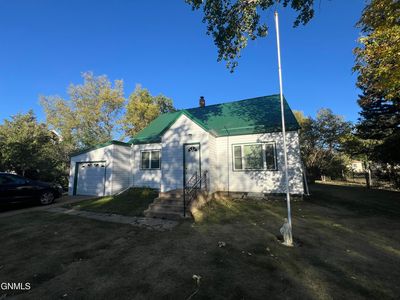 116 5th St NE, Belfield, ND, 58622