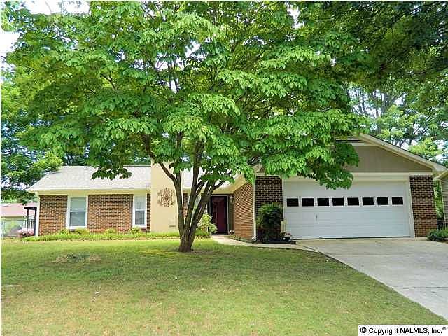 1st image of 1021 Vicksburg Ln SE