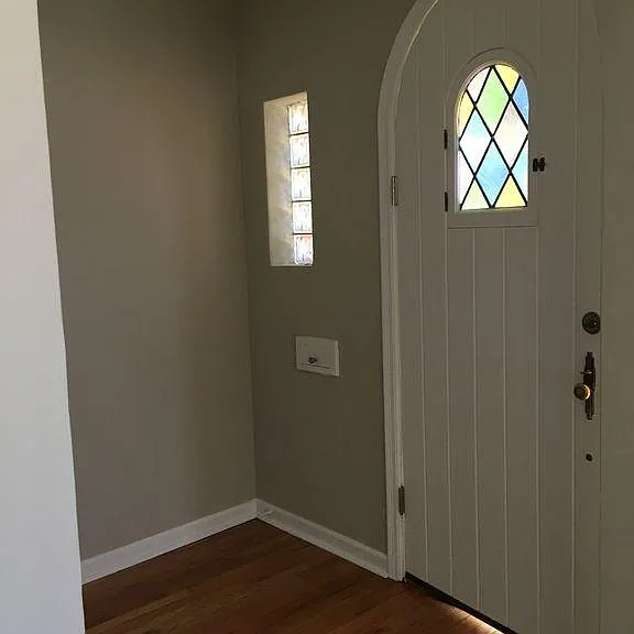 6911 Nashville Ave — Photo 3
