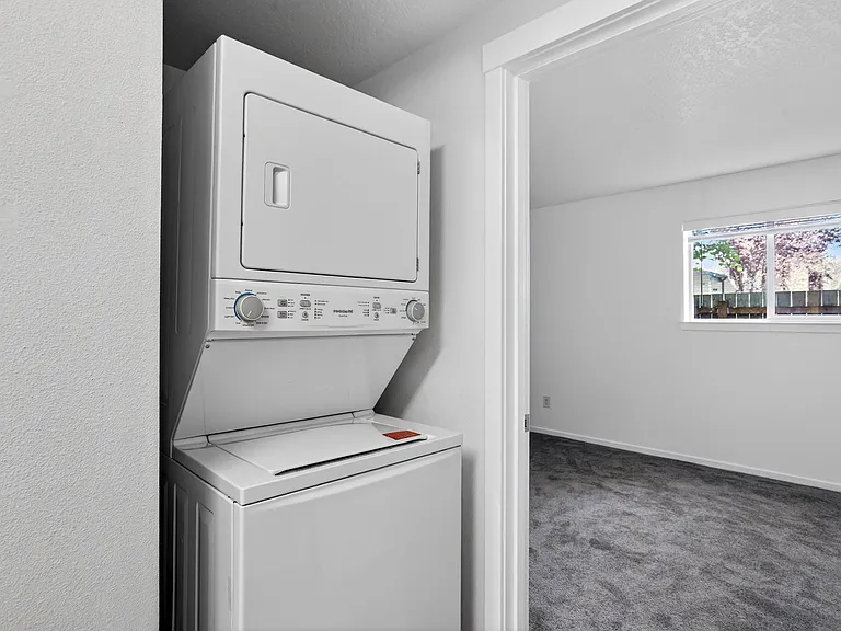 121 SE 151st Ave #105 — Photo 29