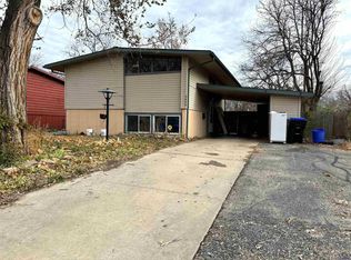 3406 SW Oakley Ave, Topeka, KS 66614