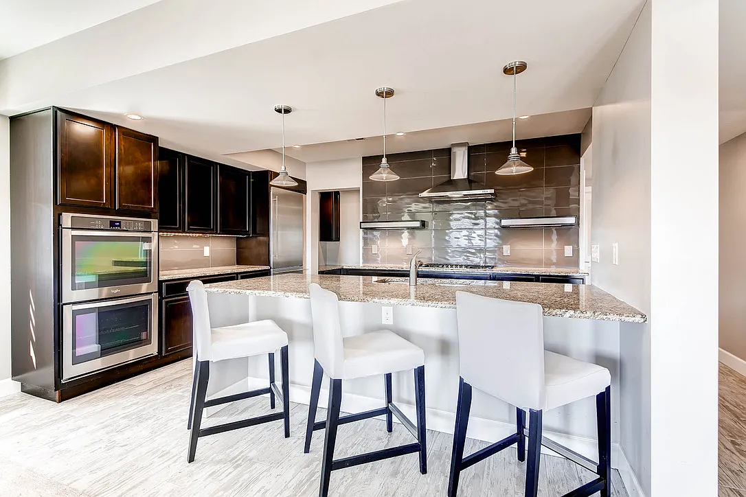 10556 Ladera Drive — Photo 1