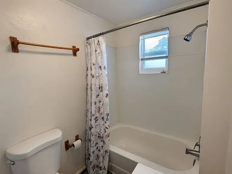 1853 Mann St #4 — Photo 6