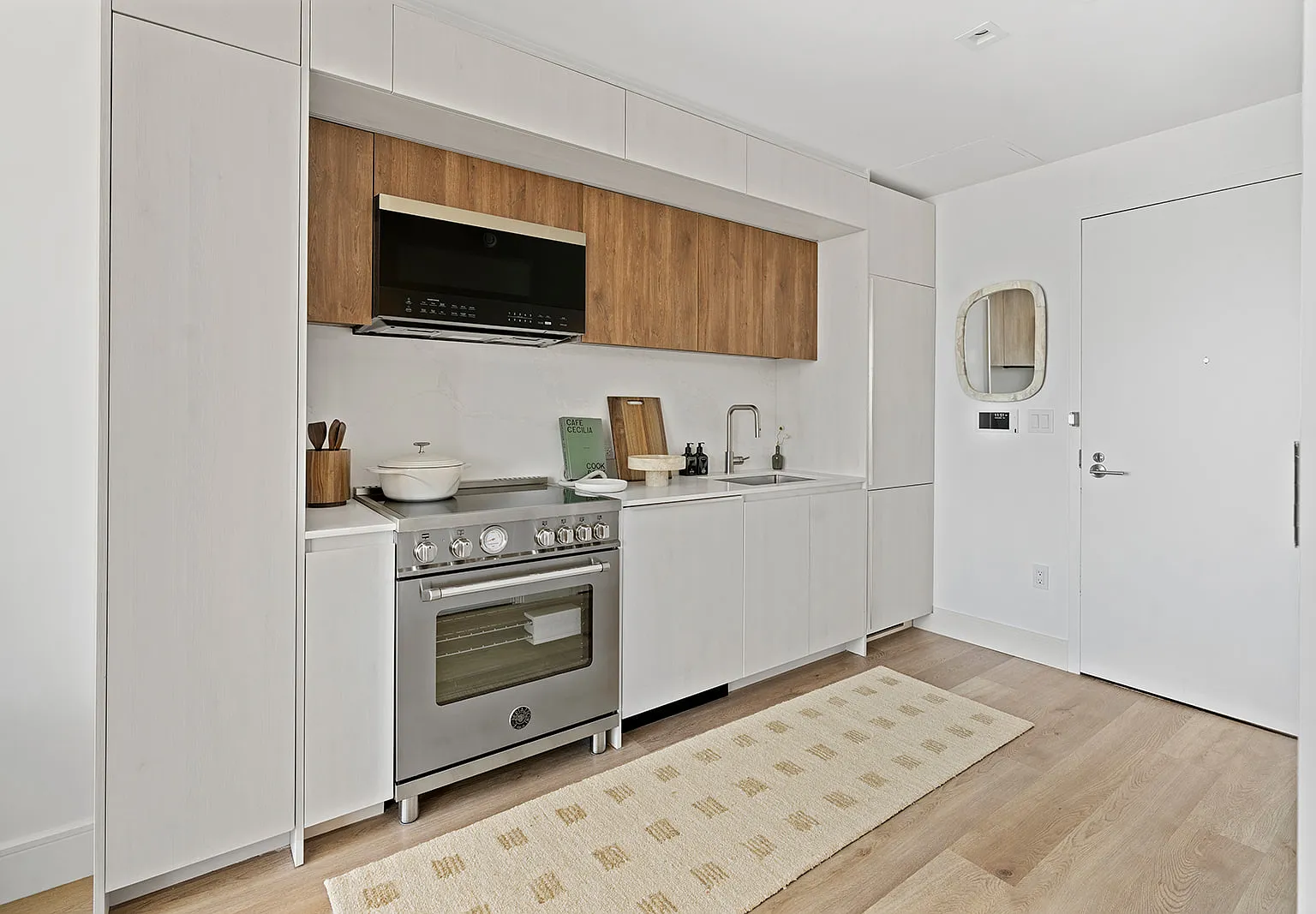 644 East 14th Street — Photo 3