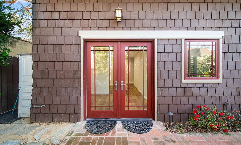 1st image of 796 N Mar Vista Ave