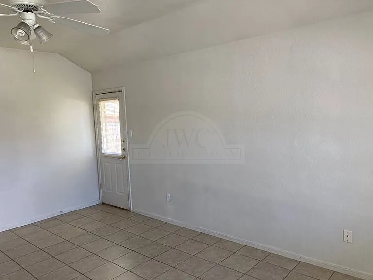 1617 Yuma Trl — Photo 3