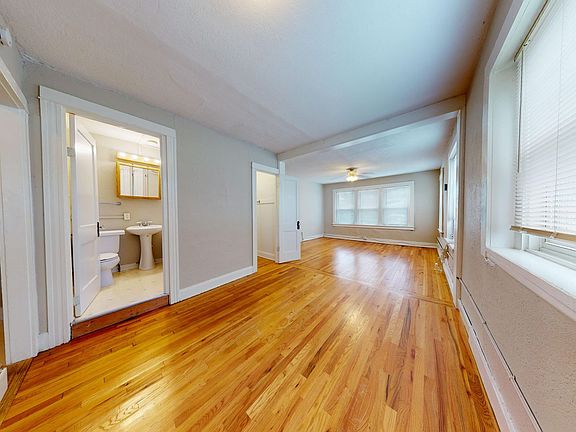 3rd image of 3416 Wyandotte St APT 12
