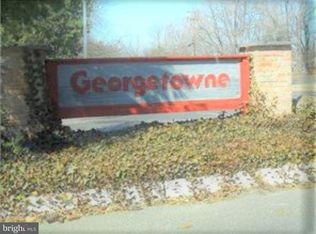 3 Georgetowne Rd, Lindenwold, NJ 08021