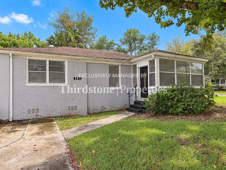 8189 Paul Jones Dr