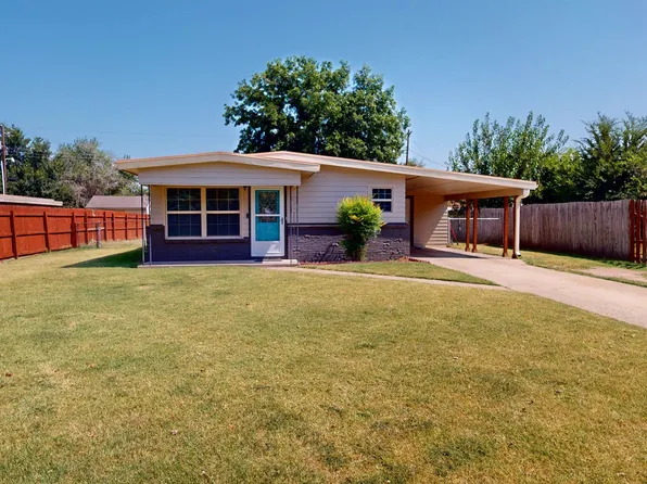 618 16th St, Woodward, OK 73801