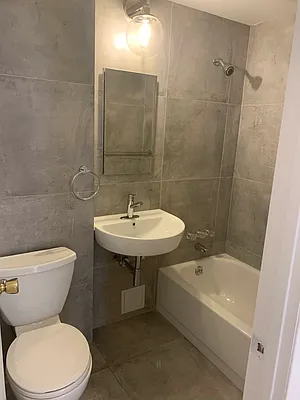 Rented by City Connections Realty | media 16