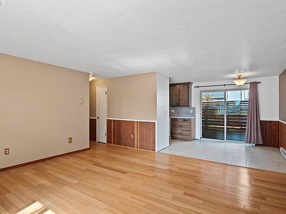 5th image of 2821 SE Roswell St