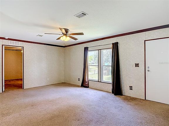 3rd image of 40628 Palm Dr