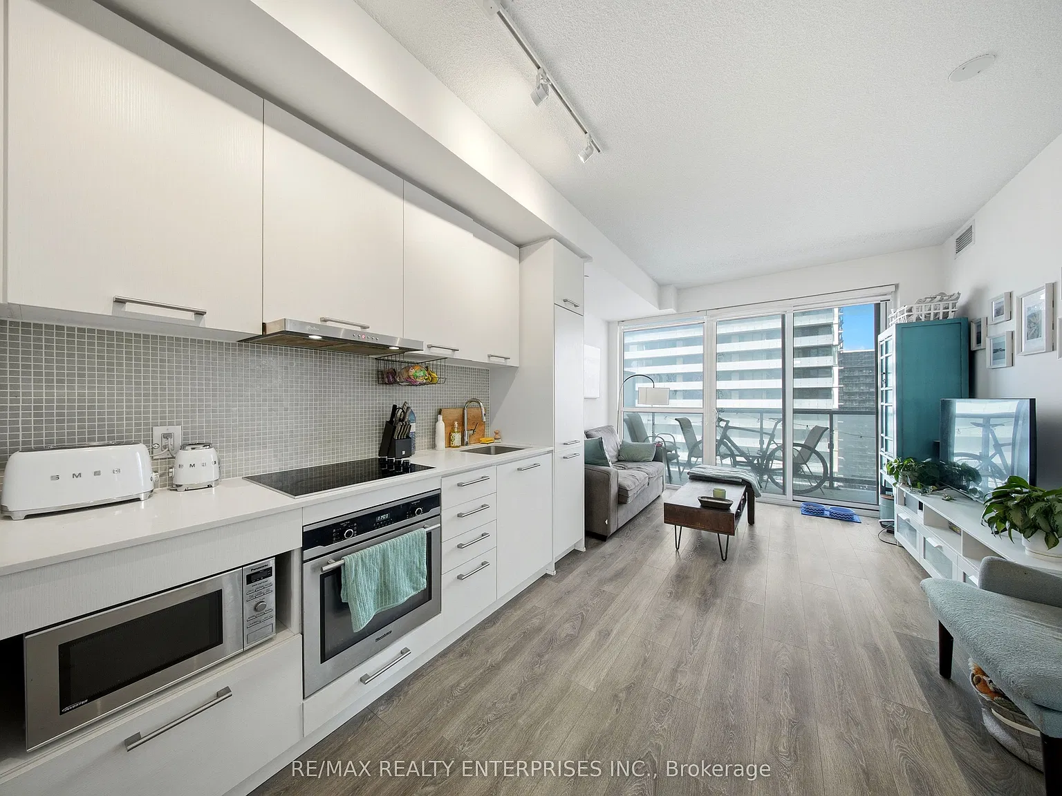 2 bed, $2,500 — Photo 4