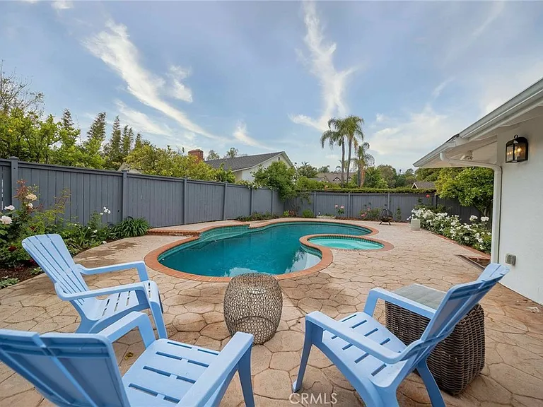 16544 Greenleaf St — Photo 23
