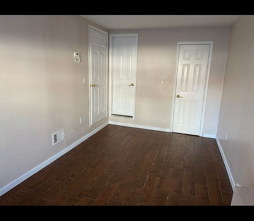 1st image of 38 Edward Ct Floor 1