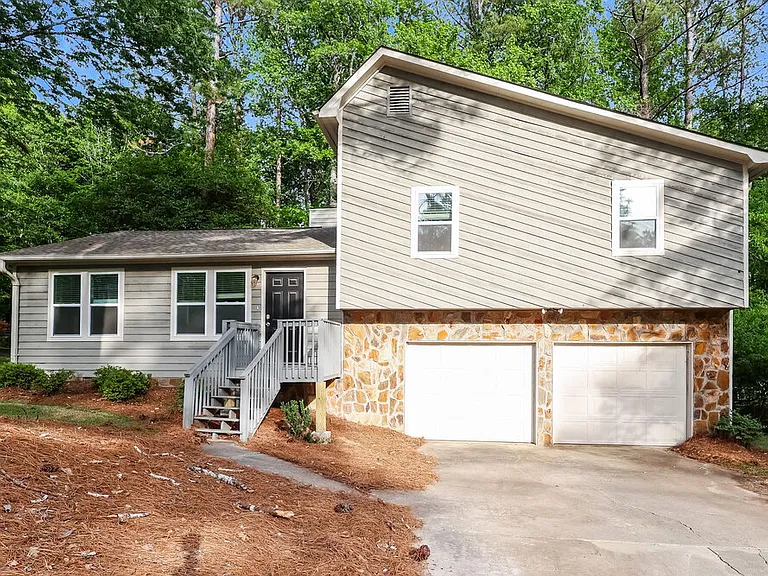 4110 Cranwood Dr — Photo 1