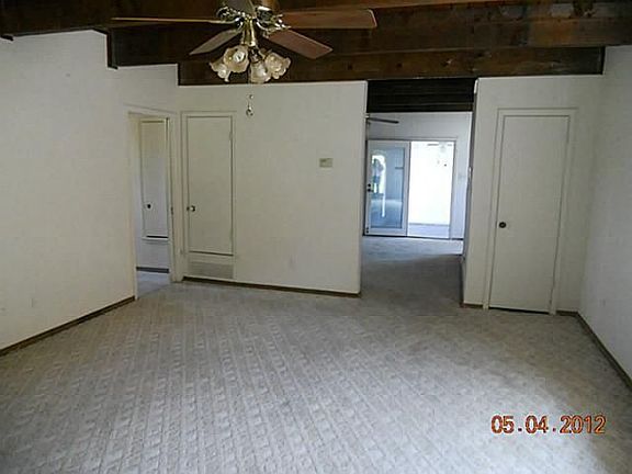 2nd image of 601 S College St