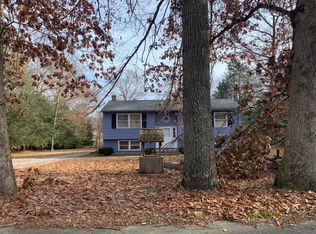 90 Littlefield Rd, Scotland, CT 06247