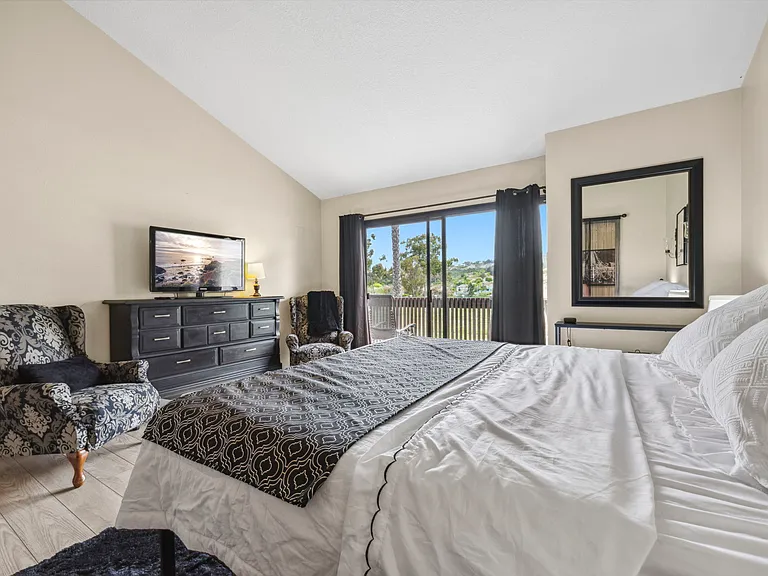 2508 Navarra Dr #402 — Photo 21