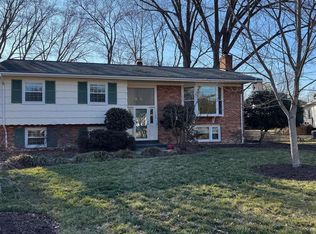 1133 Anesbury Ln, Alexandria, VA 22308