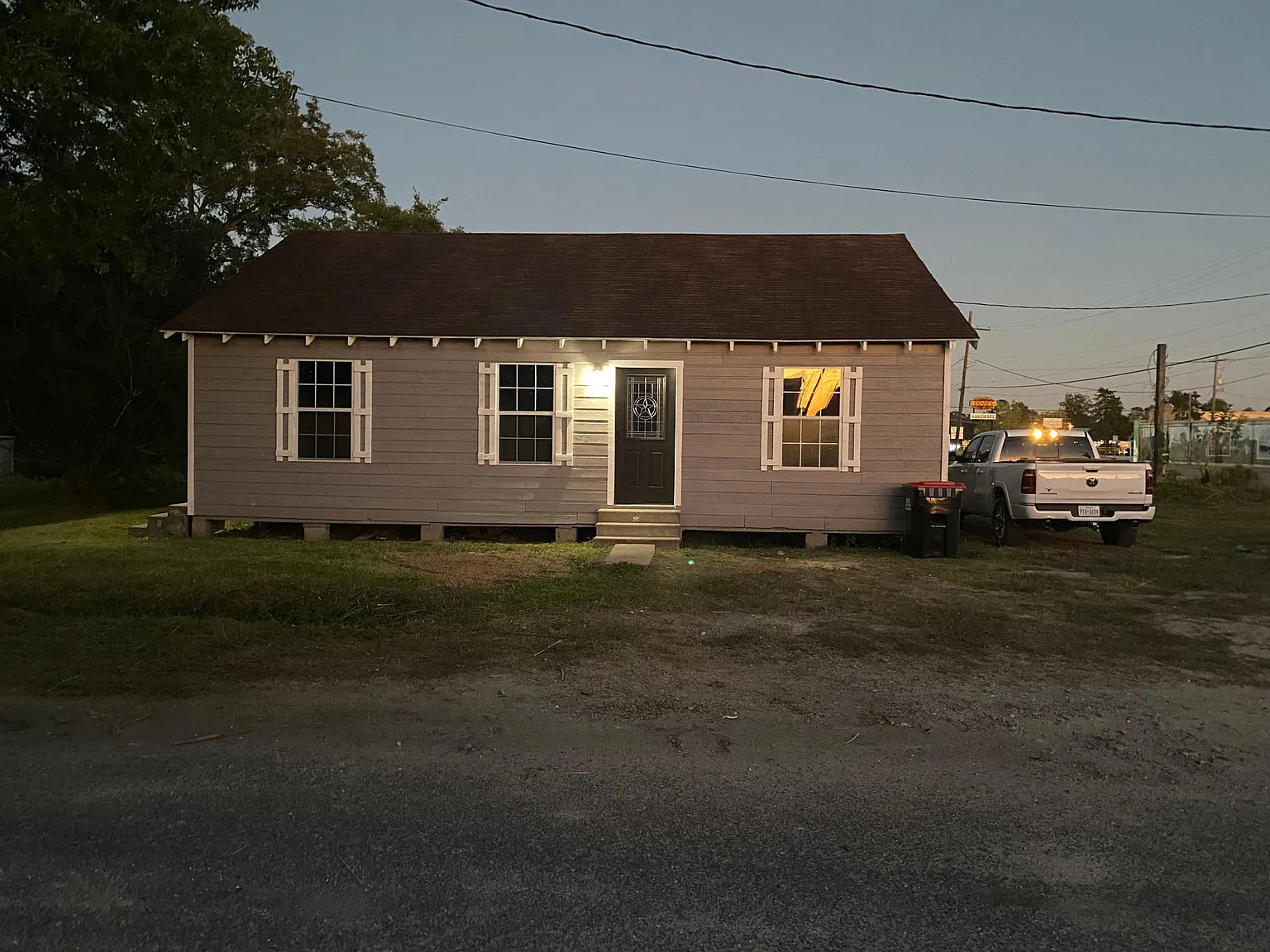 3 bed, 1080 sqft, $1,375 — Photo 1