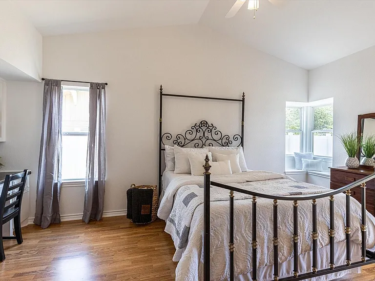 508 Pine Ln — Photo 23