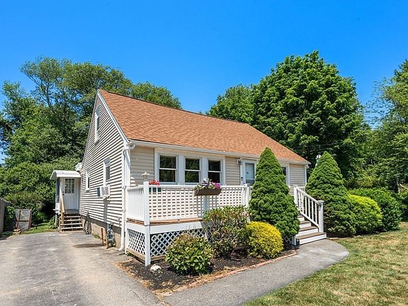 3rd image of 1080 Ocean St