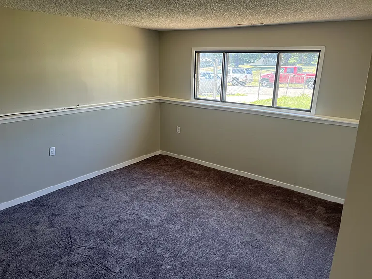 2024 E Caulder Ave — Photo 8