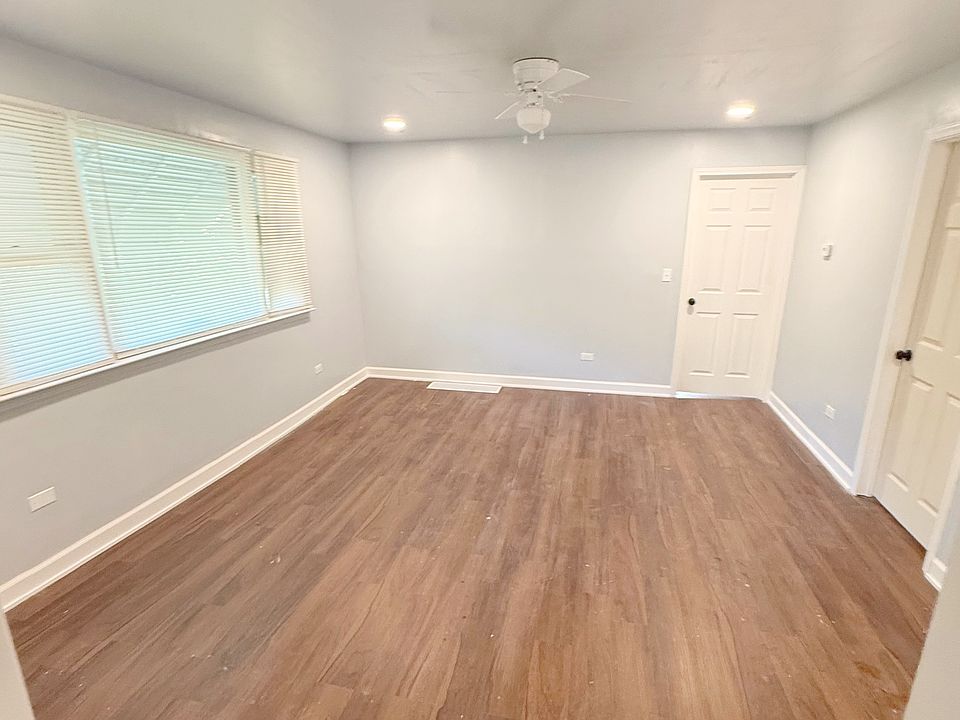 1st image of 14305 Irving Ave #2