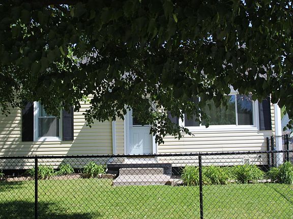 3rd image of 3006 6th Ave
