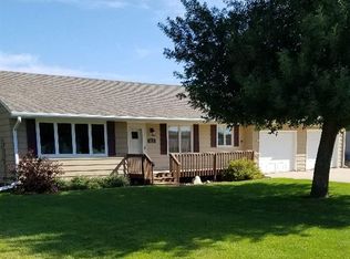 512 5th St, Maurice, IA 51036