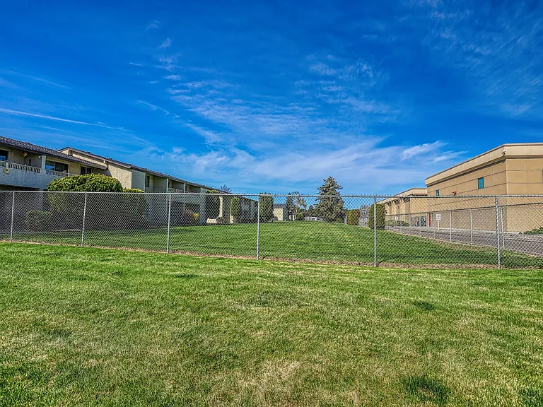 Pepper Tree Village Apartments — Photo 13