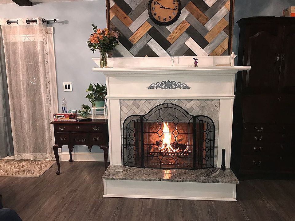 Den fire place 