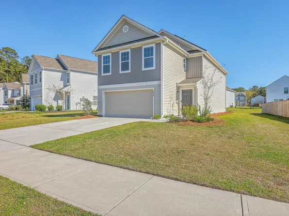 436 Thoroughbred Dr, Moncks Corner, SC 29461