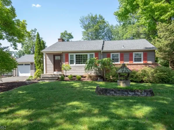 10 Callahan St, East Hanover Twp., NJ 07936