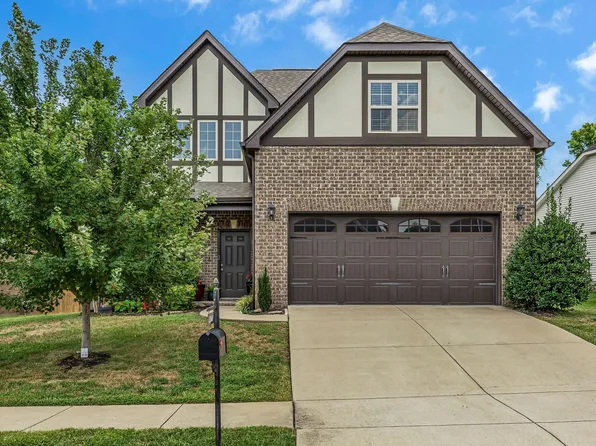 1360 Coates Ln, Gallatin, TN 37066